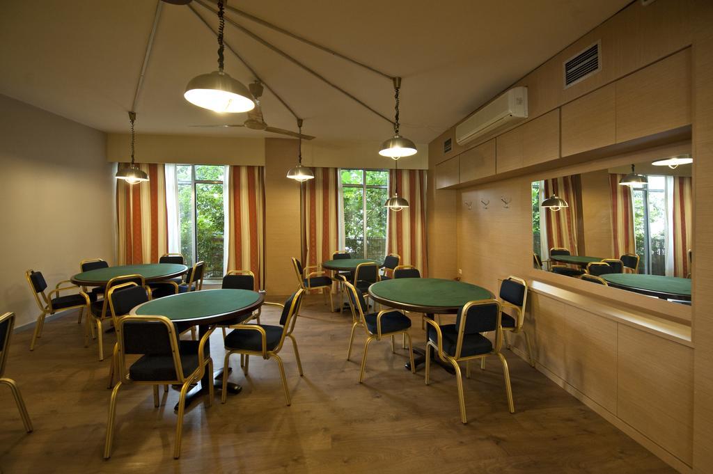 Paolo Hotel Loutráki Esterno foto